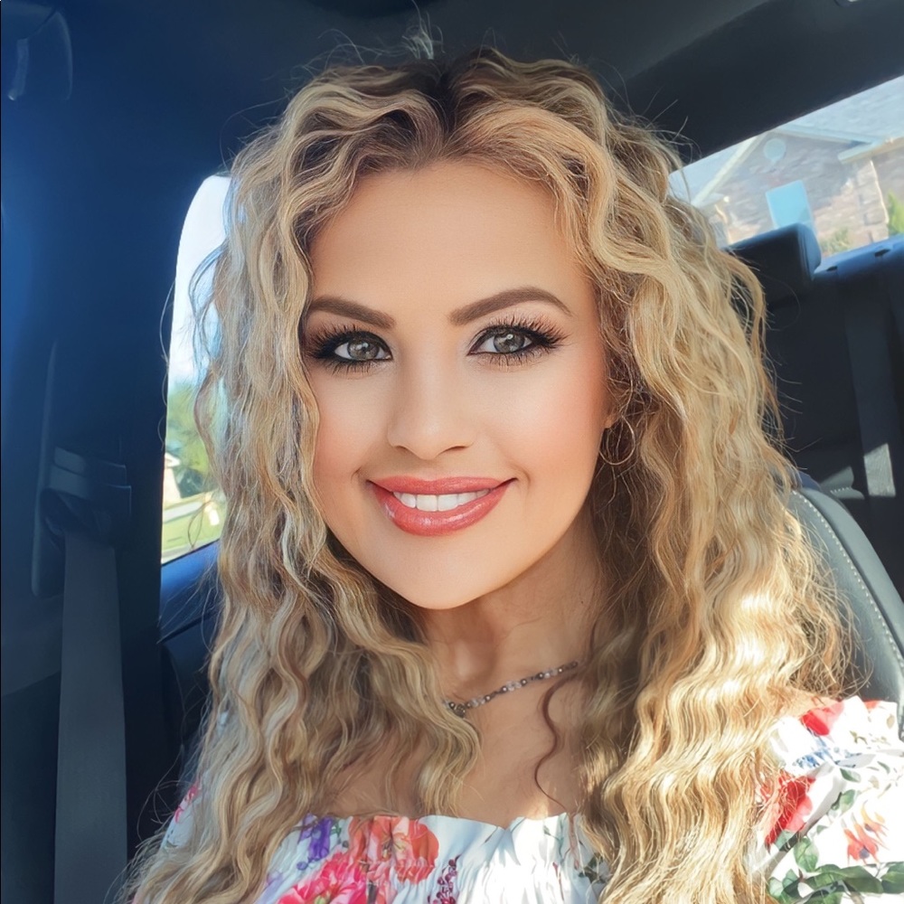 Meet your Posher, Tiffany